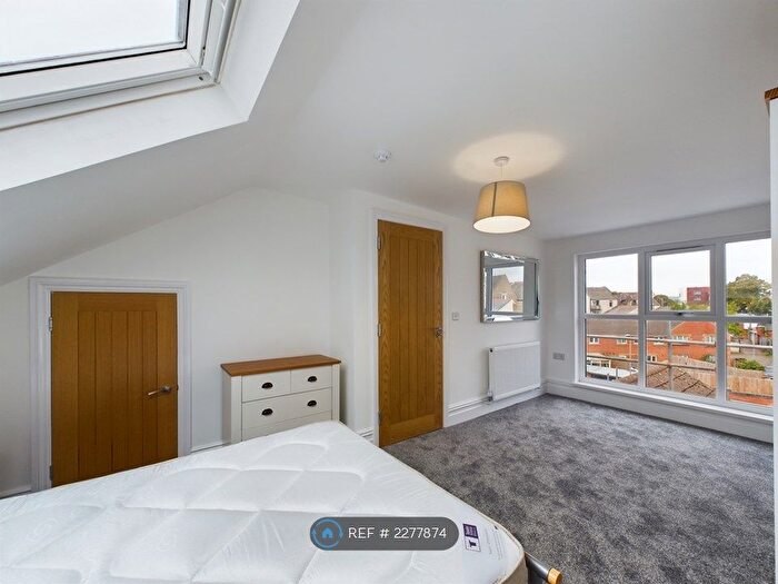 5 Bedroom Terraced House To Rent In Rawden Place, Cardiff, CF11