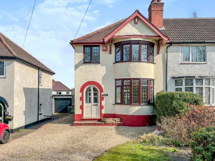 3 Bedroom Semi-Detached House To Rent In Tipton Road, Dudley, DY1