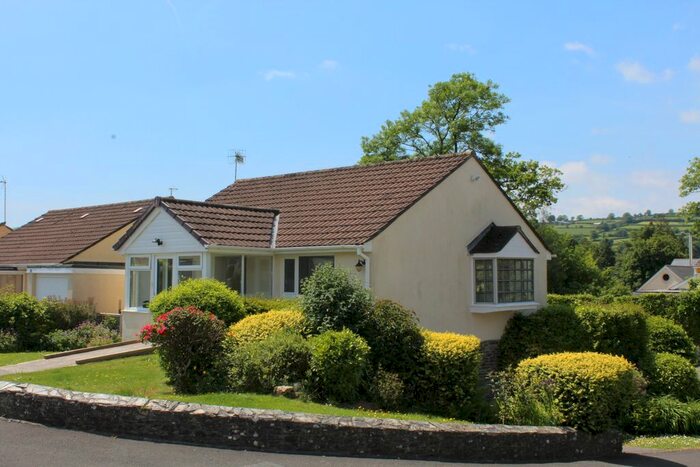 2 Bedroom Detached Bungalow To Rent In Bishops Mead, South Brent TQ10