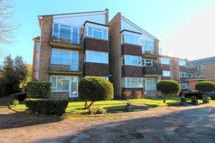 1 Bedroom Apartment To Rent In Galsworthy Road, Kingston Upon Thames, KT2