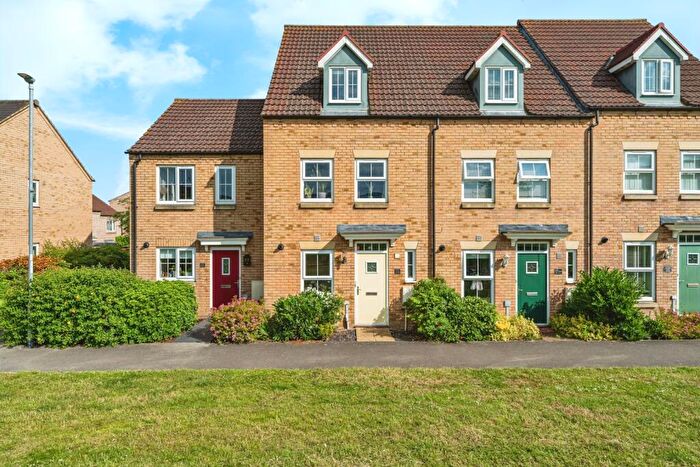 3 Bedroom Terraced House For Sale In Kings Avenue, Ely, Cambridgeshire, CB7
