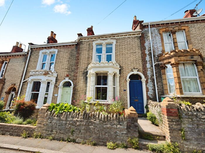 3 Bedroom Terraced House For Sale In Avondale Road, Bath, BA1