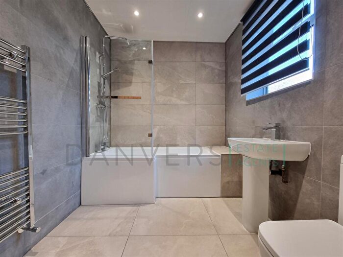 4 Bedroom Terraced House To Rent In Ullswater Street, Leicester, LE2