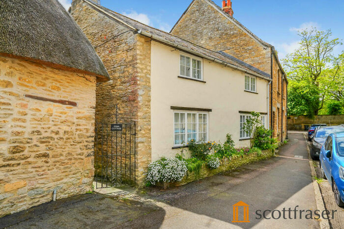 3 Bedroom Cottage To Rent In Church Street, Bampton, OX18