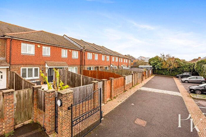 3 Bedroom Terraced House For Sale In Maytree Close, Hove, BN3