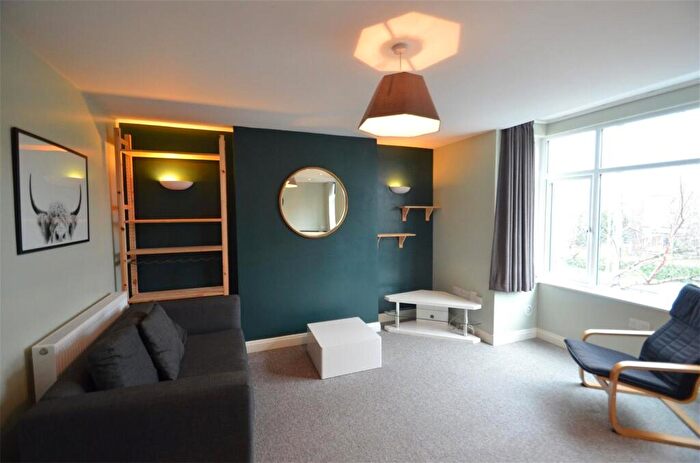 1 Bedroom Flat To Rent In The Swans, - Radcliffe Road, Nottingham, NG2