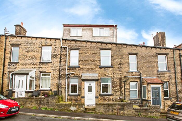 3 Bedroom Terraced House For Sale In Newton Street, Sowerby Bridge, HX6
