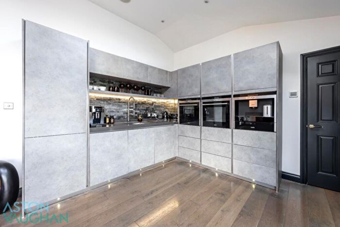 5 Bedroom Detached House For Sale In Shepherds Croft, Brighton, BN1