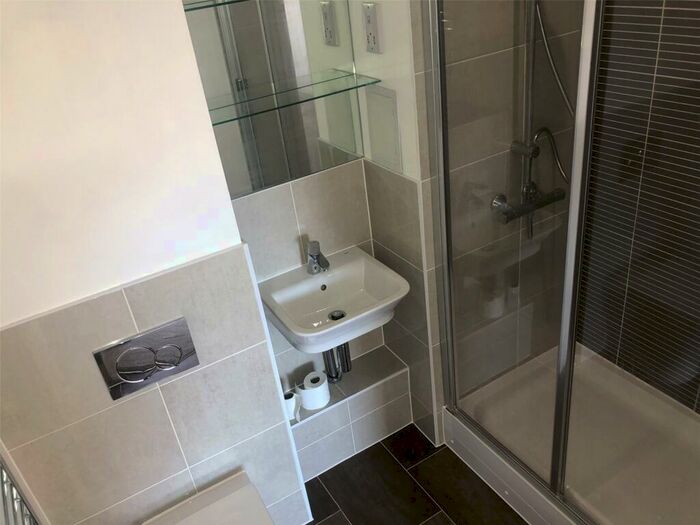 2 Bedroom Flat To Rent In Centenary Plaza, Southampton, SO19