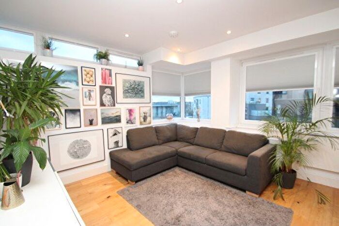 2 Bedroom Flat To Rent In High Street, Croydon, CR0