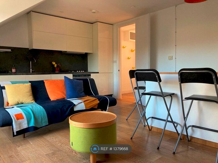 1 Bedroom Flat To Rent In Lee High Road, Lewisham, London, SE13