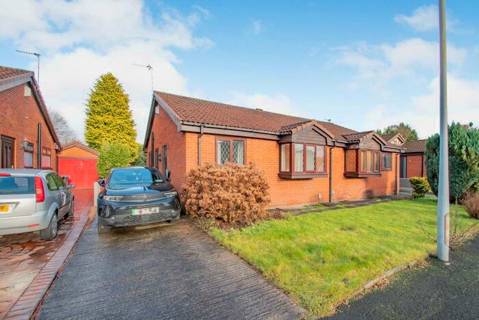 2 Bedroom Bungalow To Rent In Park Avenue, Radcliffe, Manchester, M26