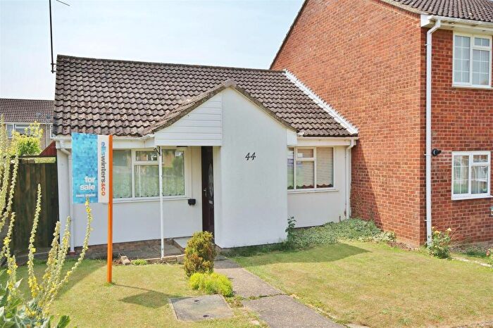 2 Bedroom Semi-Detached Bungalow To Rent In Erica Road, St. Ives, PE27