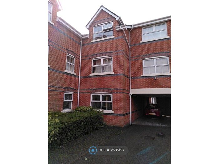 2 Bedroom Flat To Rent In Rosecroft, Manchester, M20