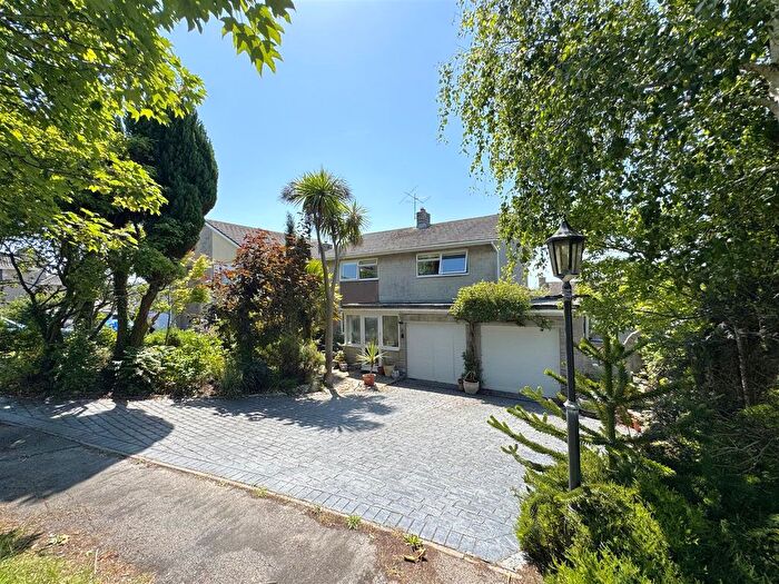 4 Bedroom Detached House For Sale In Sutton Park, Preston, DT3