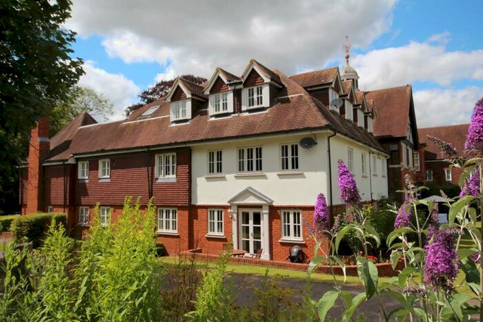 3 Bedroom Apartment For Sale In Roxley Manor, Willian, Letchworth Garden City, SG6