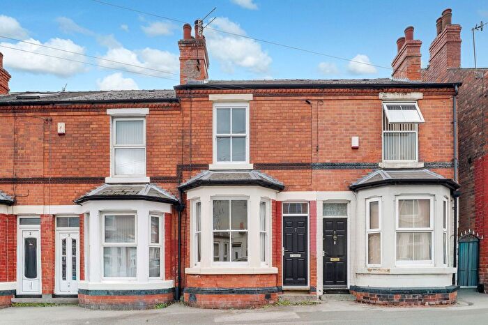 2 Bedroom Terraced House For Sale In Glentworth Road, Nottingham, NG7