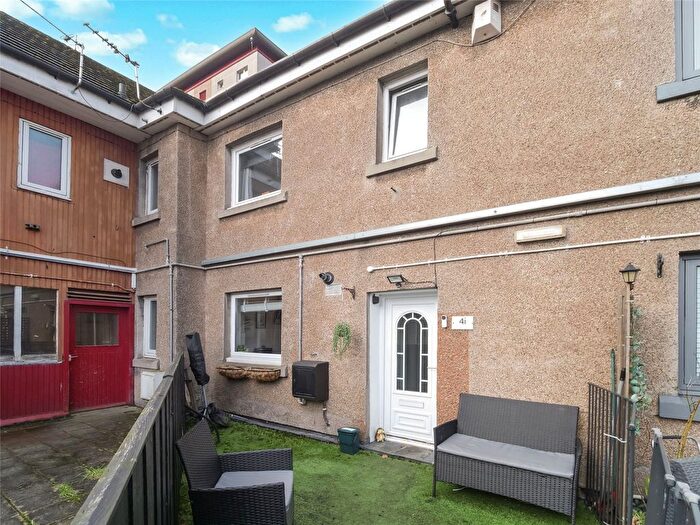 2 Bedroom Flat For Sale In Walkinshaw Street, Johnstone, Renfrewshire, PA5