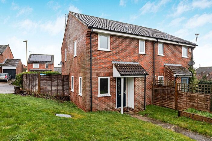 1 Bedroom Terraced House For Sale In The Ridgeway, Alton, Hampshire, GU34