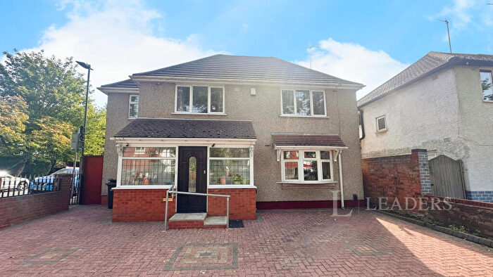 5 Bedroom Detached House To Rent In Billesley Lane, Birmingham, B13