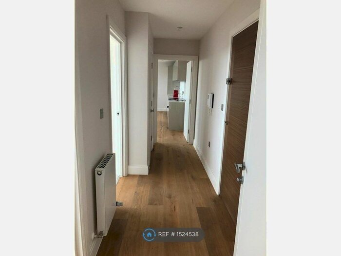 2 Bedroom Flat To Rent In London Road, London, TW7