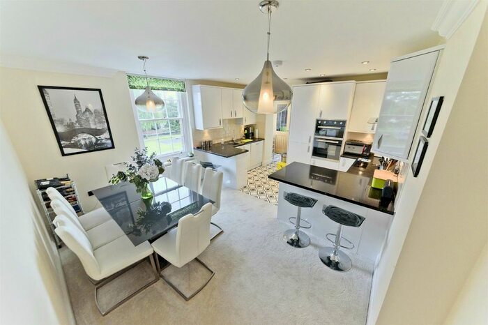 2 Bedroom Flat To Rent In The Mount, Haygate Road, Wellington, Telford, Shropshire, TF1