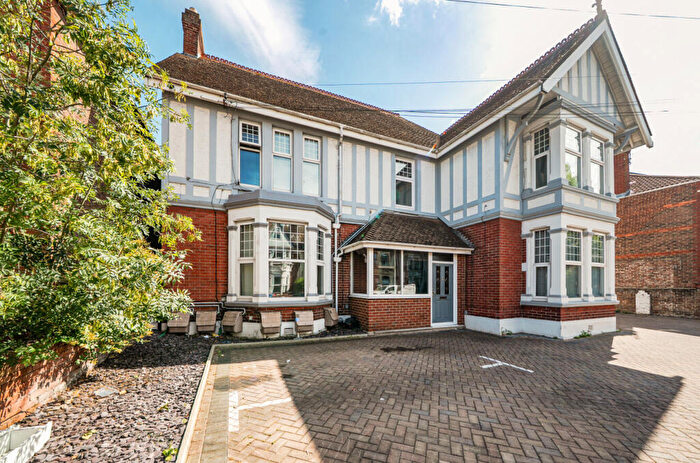 1 Bedroom Flat To Rent In Stubbington Avenue, Portsmouth, Hampshire, PO2