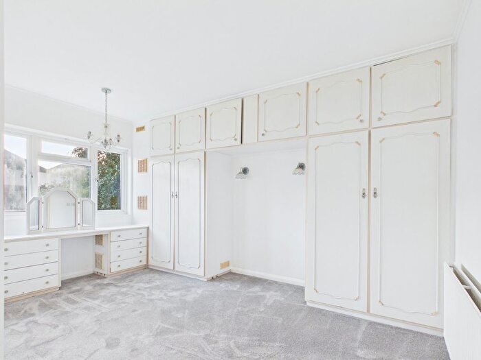 2 Bedroom Bungalow To Rent In Hyceia, Hampton Lane, Hanworth, Greater London, TW13