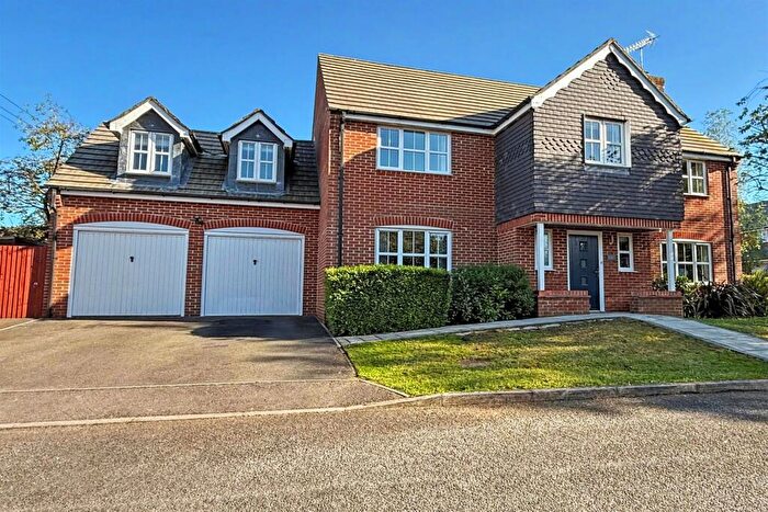 5 Bedroom Detached House For Sale In Alderholt, SP6