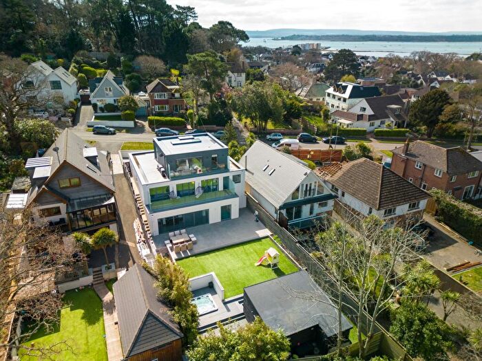 5 Bedroom Detached House For Sale In Elgin Road, Lilliput, BH14