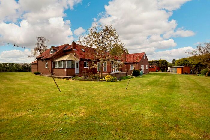 6 Bedroom Detached House For Sale In Shiptonthorpe, York, YO43