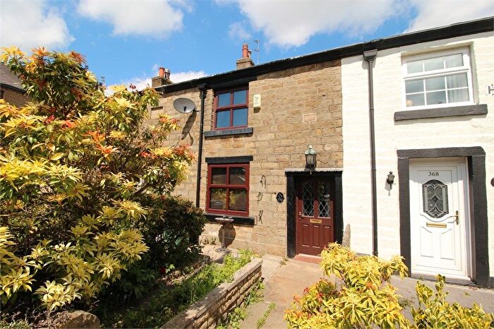 2 Bedroom Cottage To Rent In Bolton Road, Hawkshaw, Bury, BL8
