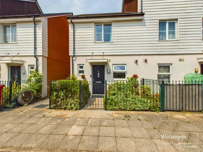 2 Bedroom Terraced House To Rent In St. Agnes Way, Reading, Berkshire, RG2