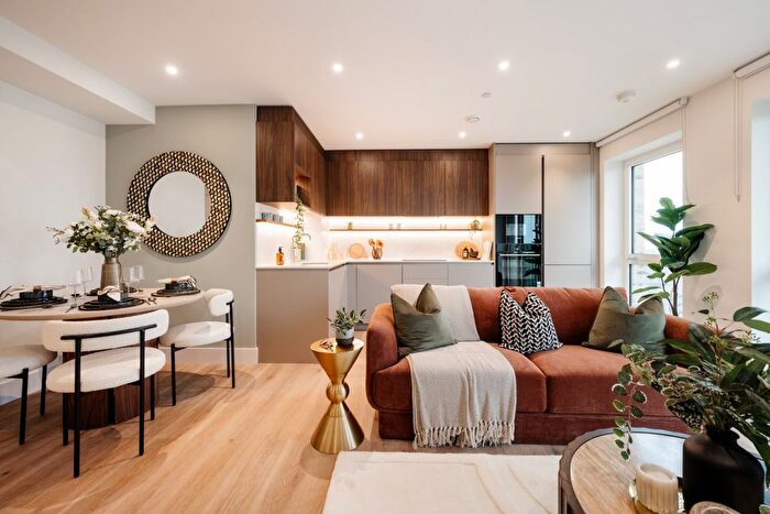 1 Bedroom Flat For Sale In Bow Green, Bow Common Lane, London, E3