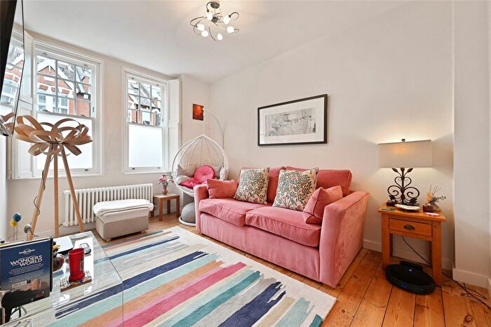 4 Bedroom Terraced House For Sale In Galloway Road, London, W12