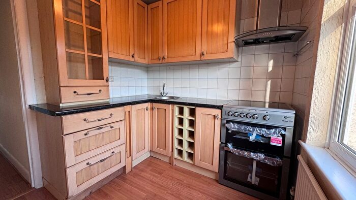 1 Bedroom Flat To Rent In High Street, Worthing, BN14