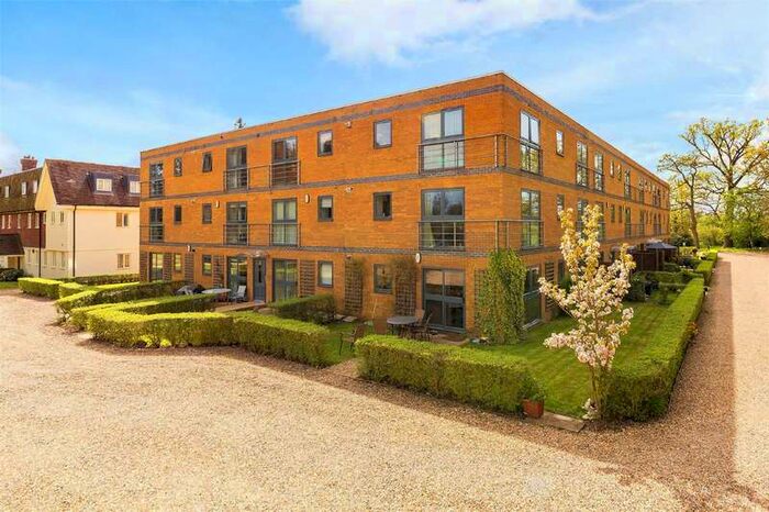 2 Bedroom Apartment To Rent In Astwick Manor, Coopers Green Lane, Hatfield, AL10
