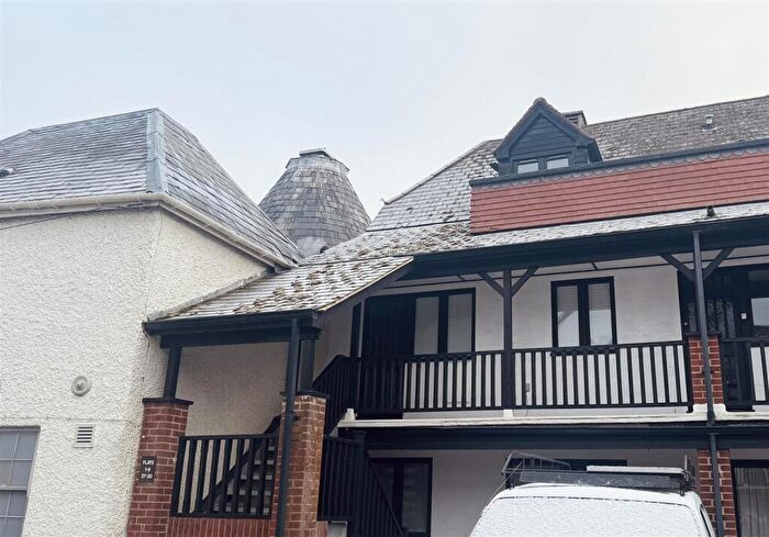 2 Bedroom Maisonette To Rent In Pryor's Court, Baldock, SG7