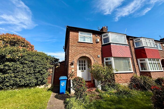 3 Bedroom Semi-Detached House To Rent In Motcombe Road, Heald Green, Cheadle, SK8