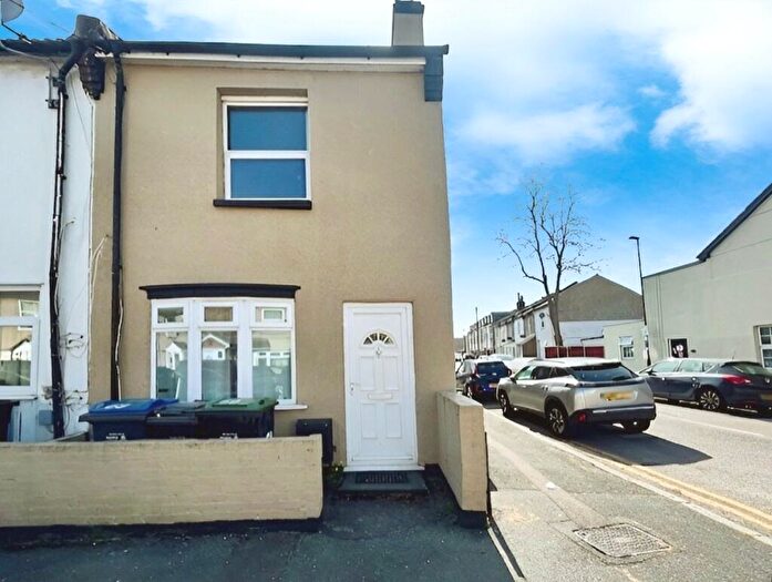 3 Bedroom End Of Terrace House To Rent In Addington Road, Croydon, CR0