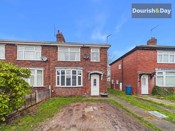 3 Bedroom Semi Detached House For Sale In Craddock Road, Stafford, ST16