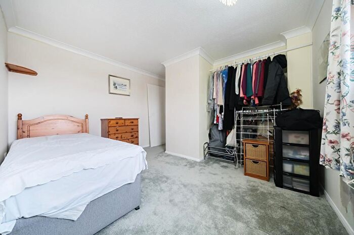 3 Bedroom End Of Terrace House For Sale In Newbury, Berkshire, RG14