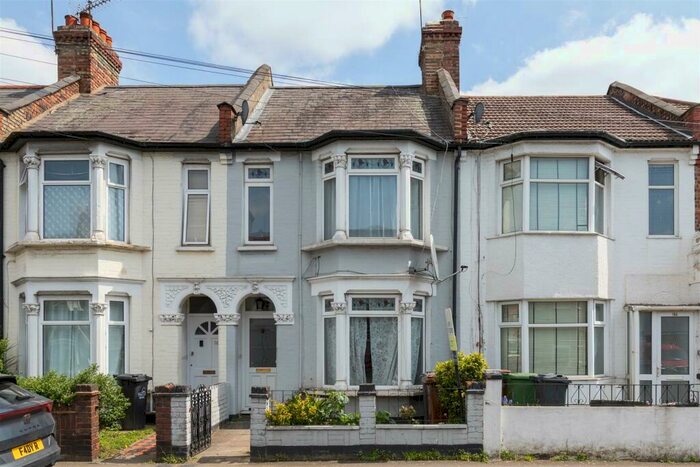 3 Bedroom Terraced House To Rent In Fulbourne Road, Walthamstow, E17