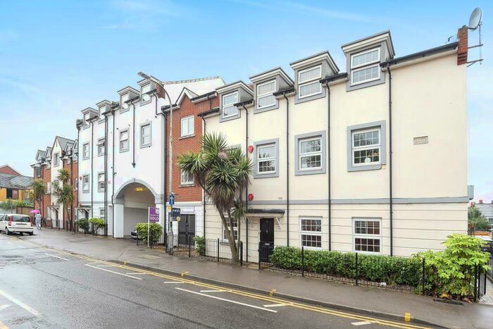 2 Bedroom Apartment To Rent In Platinum Apartments, Reading, RG1