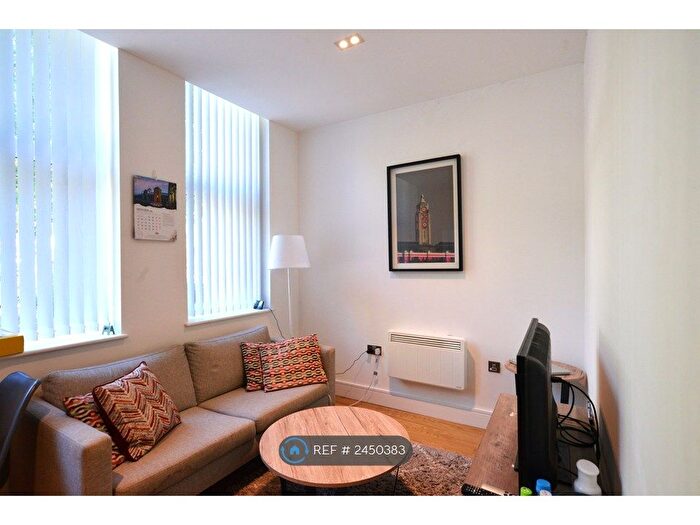 1 Bedroom Flat To Rent In Arrowhead House, Luton, LU4