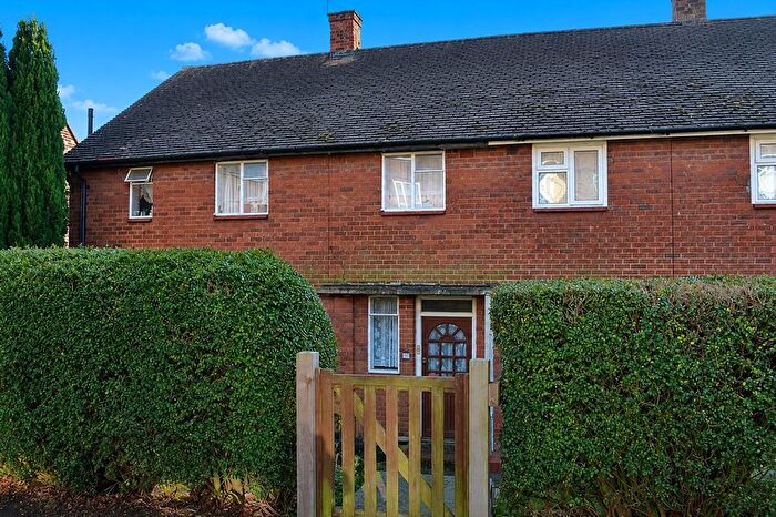 Studio To Rent In Redcar Road, Romford, RM3