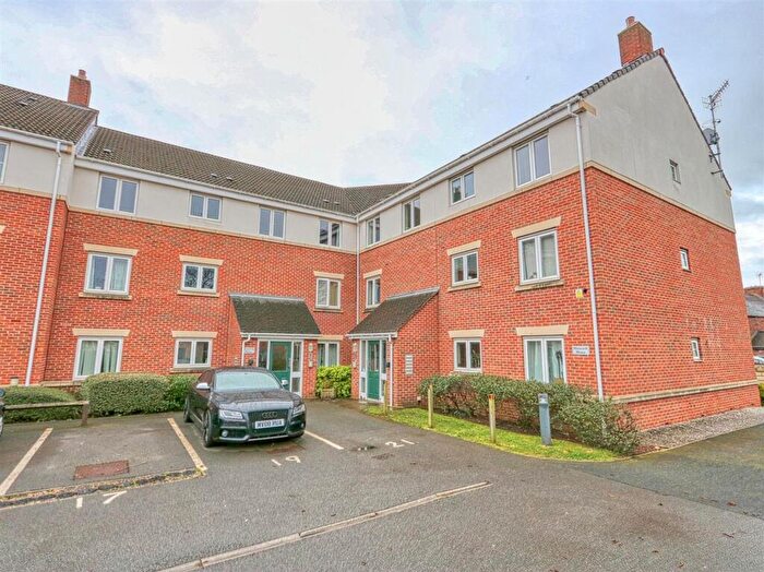 2 Bedroom Apartment To Rent In Archdale Close, Chesterfield, S40