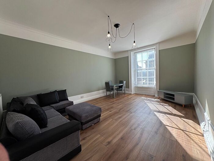 1 Bedroom Flat To Rent In Union Street, City Centre, Aberdeen, AB10