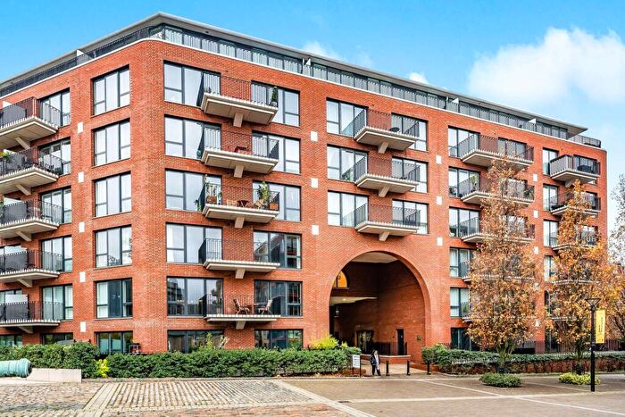 3 Bedroom Flat For Sale In Amphion House, Woolwich, London, SE18