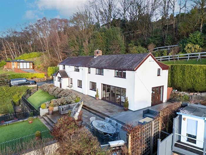 3 Bedroom House For Sale In Spout Lane, Light Oaks, ST2